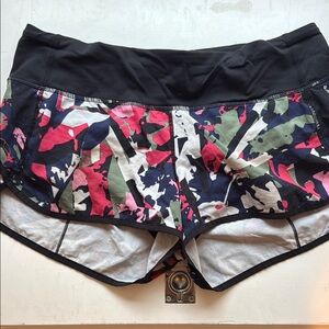 Lululemon Speed Short Size 6
